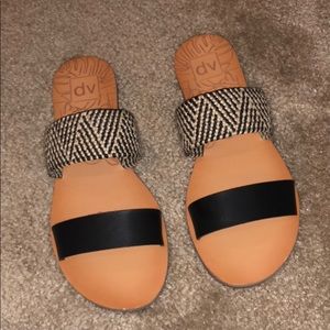 dv Sandals